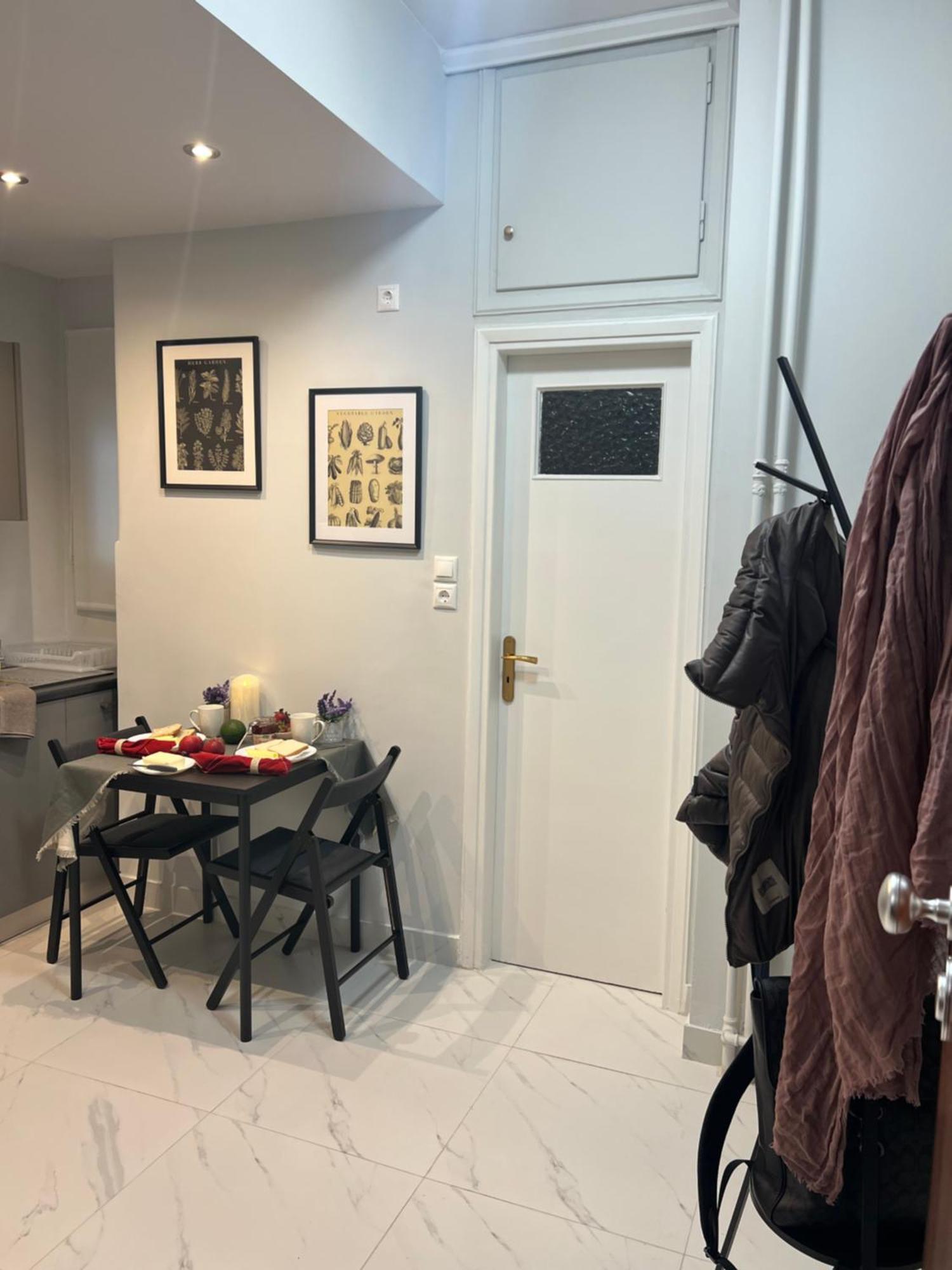 Appartamento Living Near Acropolis By Sylvia Staikou 2Nd & 3D Floor Atene Esterno foto