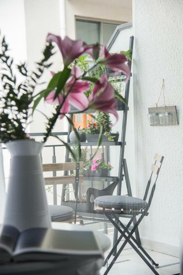 Appartamento Living Near Acropolis By Sylvia Staikou 2Nd & 3D Floor Atene Esterno foto