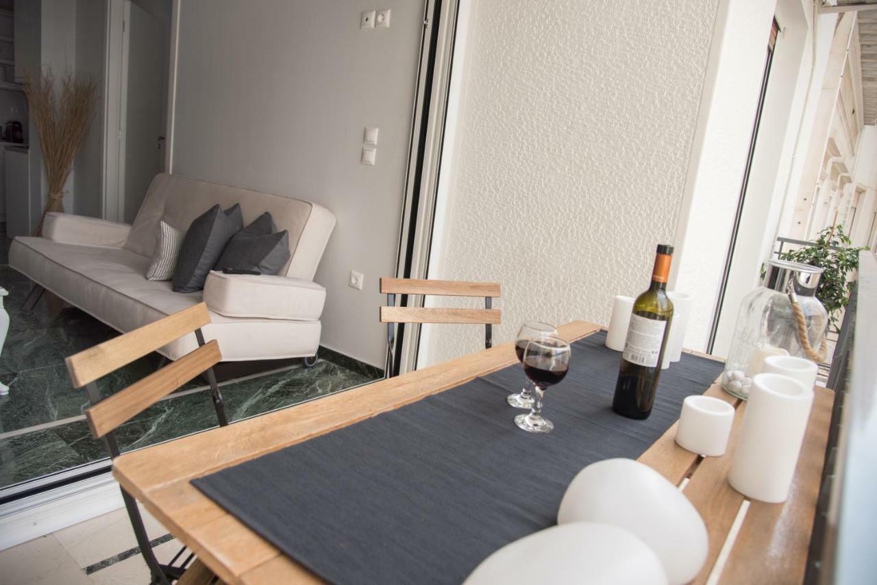 Appartamento Living Near Acropolis By Sylvia Staikou 2Nd & 3D Floor Atene Esterno foto