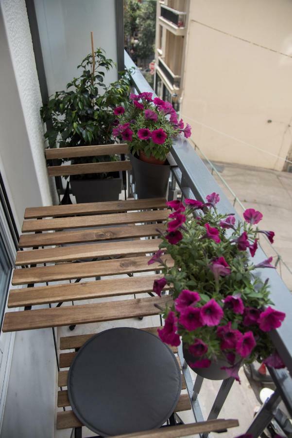Appartamento Living Near Acropolis By Sylvia Staikou 2Nd & 3D Floor Atene Esterno foto