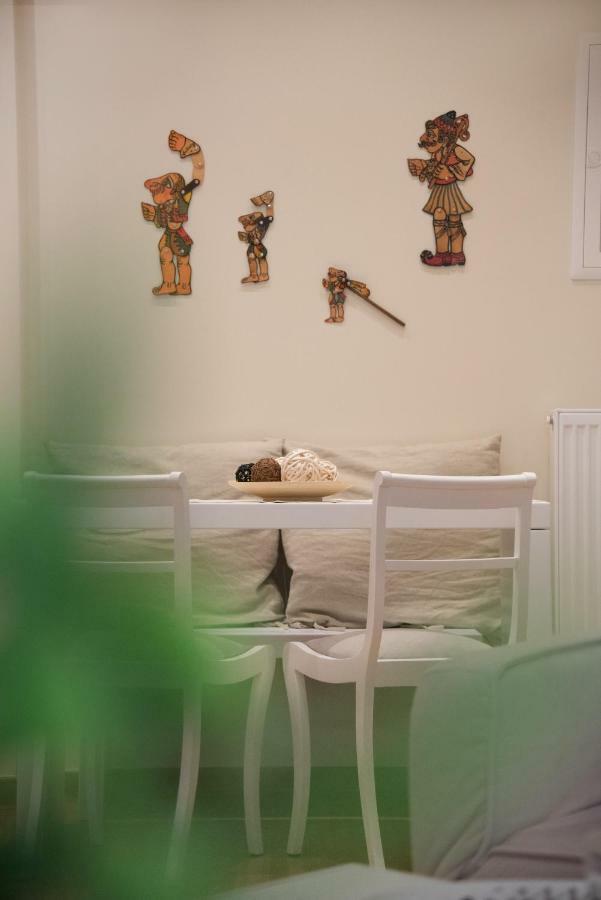 Appartamento Living Near Acropolis By Sylvia Staikou 2Nd & 3D Floor Atene Esterno foto
